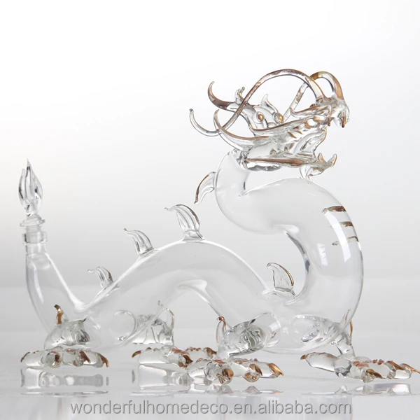 Прозрачная стеклянная бутылка для вина с драконом ручной работы