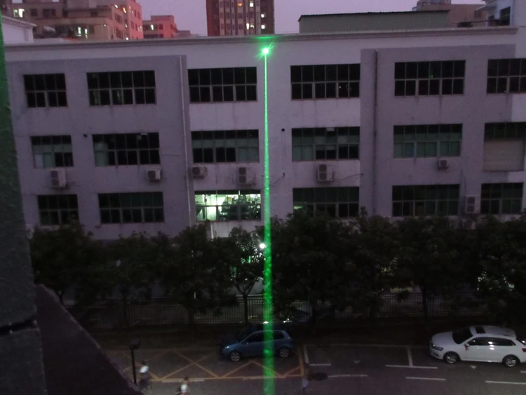 <1mW FU532AD300-F100/FU532AD500-F100/FU532AD800-F100/532AD1000-F100/FU532AD1200-F100/FU532AD1500-F100 532nm DPSS green laser