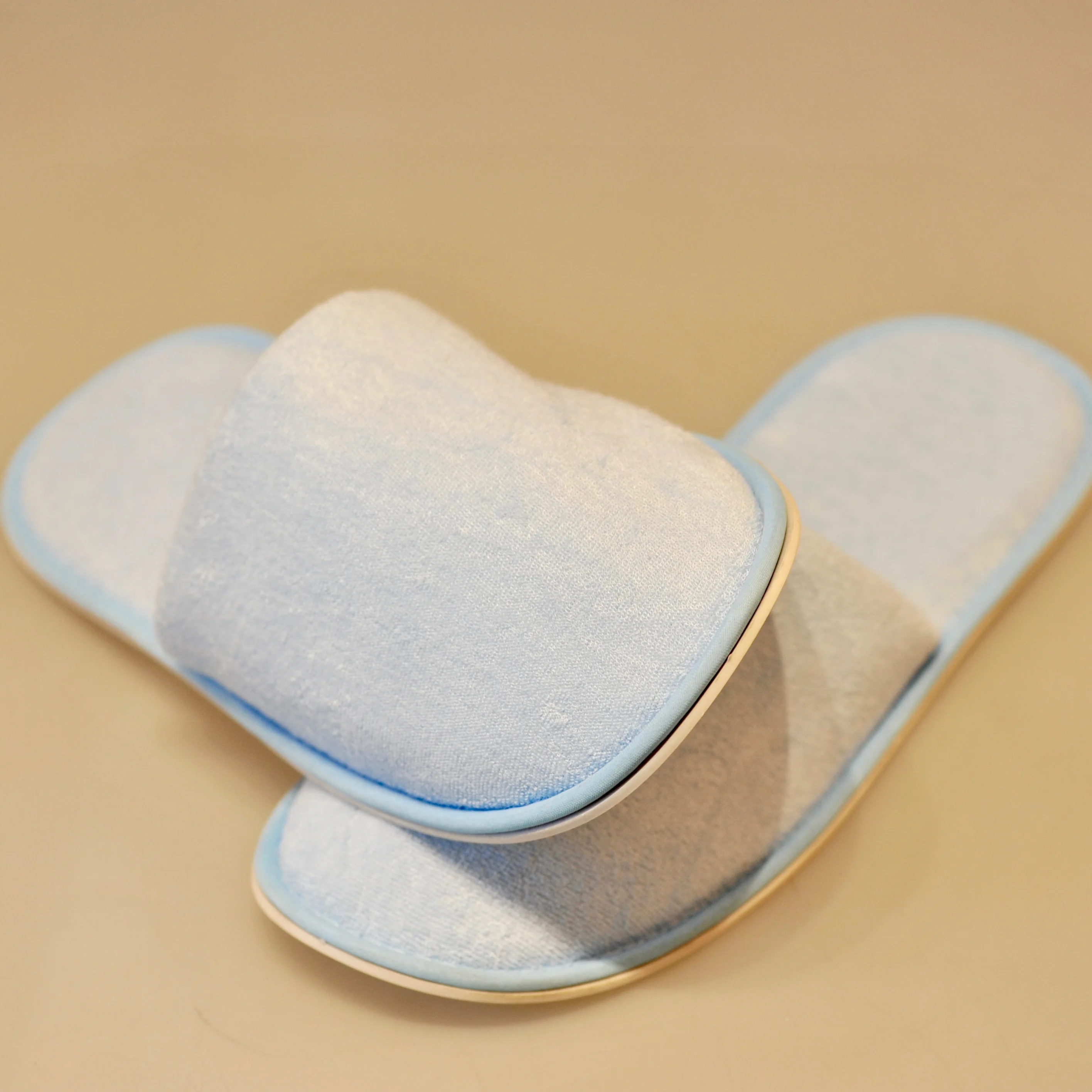 
Eco friendly blue bamboo fabric slipper with PE sole for hotel and bathroom 
