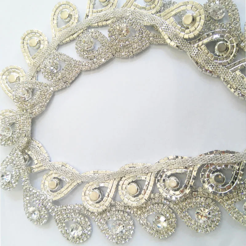 
Hot Sale Shining Crystal Rhinestone Chain in Good Quality for Wedding Dress 