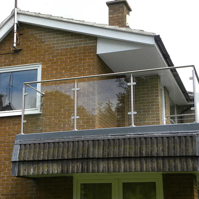 DIY Installation modern glass railing design from balcony