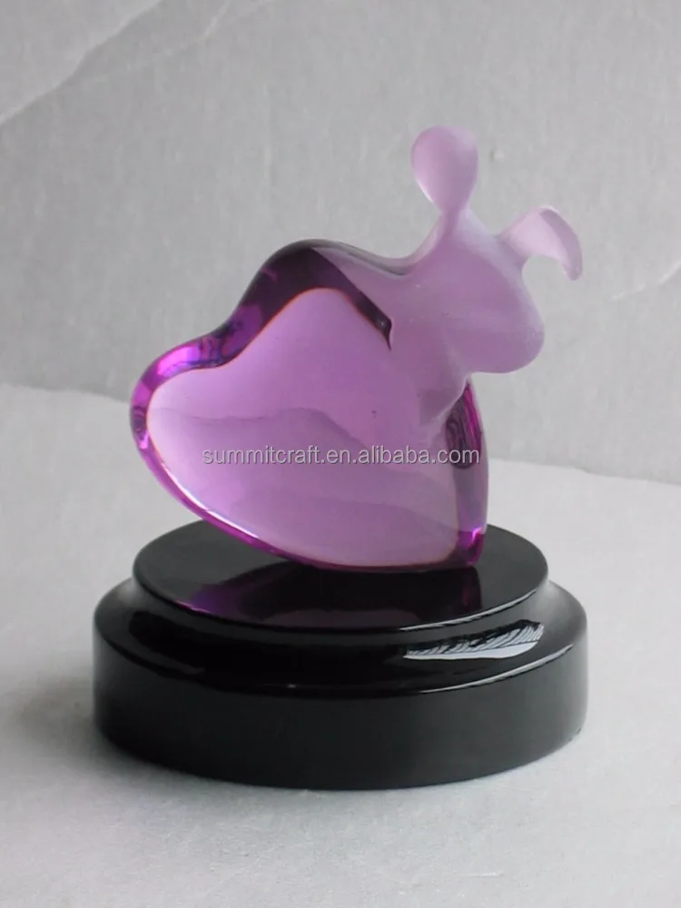 
Quality clear resin epoxy resin casting red heart shape decor wedding souvenir 