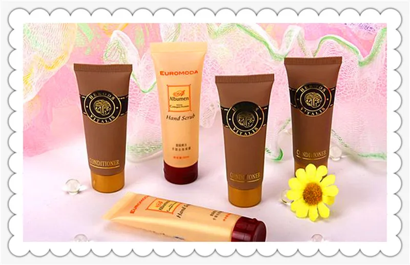 semi automatic plastic injection moulding machine price in China