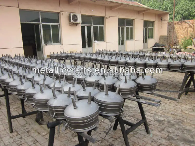 
The traditional size 1/4 to size 30 seasoned or wax coated cast iron three legged Africa/Botswana potjie pot / cauldron 
