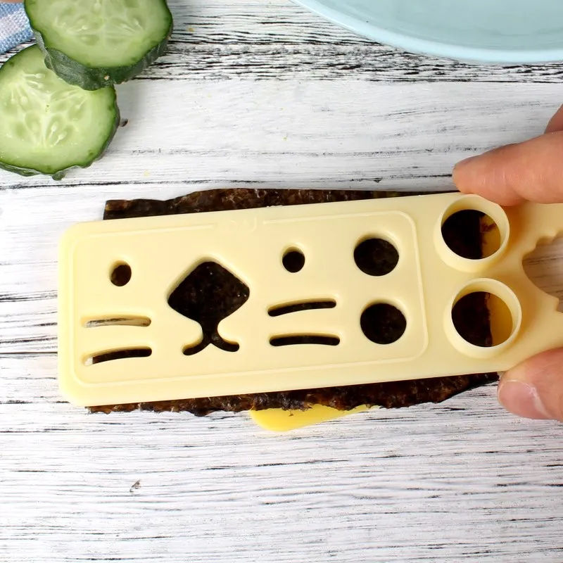 
Lovely Cute 3D DIY Chicken Bear Kawaii Sushi Curry Rice Mould Rice Ball Maker for Kids 