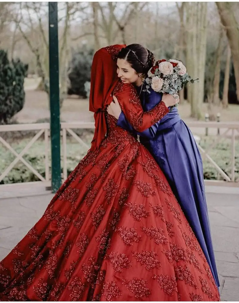 Ball Gown Abaya Muslim Wedding Dresses 2019 Luxury Beaded Lace Appliques Bride Dresses Prom Gowns