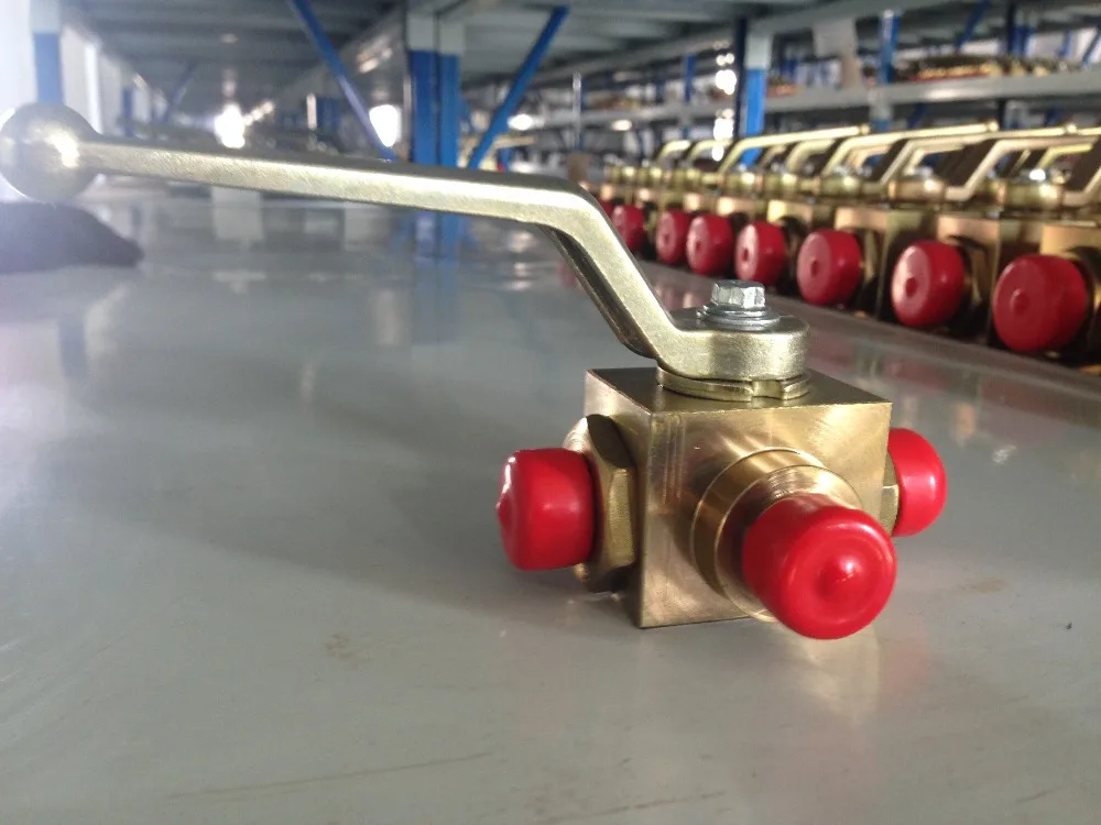 BSP1/4' 3 way high pressure ball valve outside thread with 2 mounting holes 7200PSI 500BAR