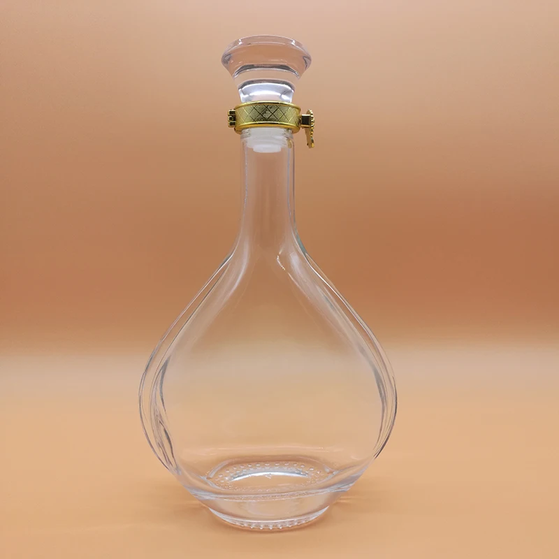 Customized clear flint 500ml unusual square glass bottles for liquor alcohol glass bottles 750ml spirits