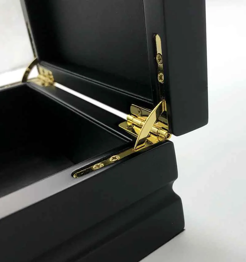 
Hot sale customised arab famous brand wooden date fruit box hand made carved wooden box gift 