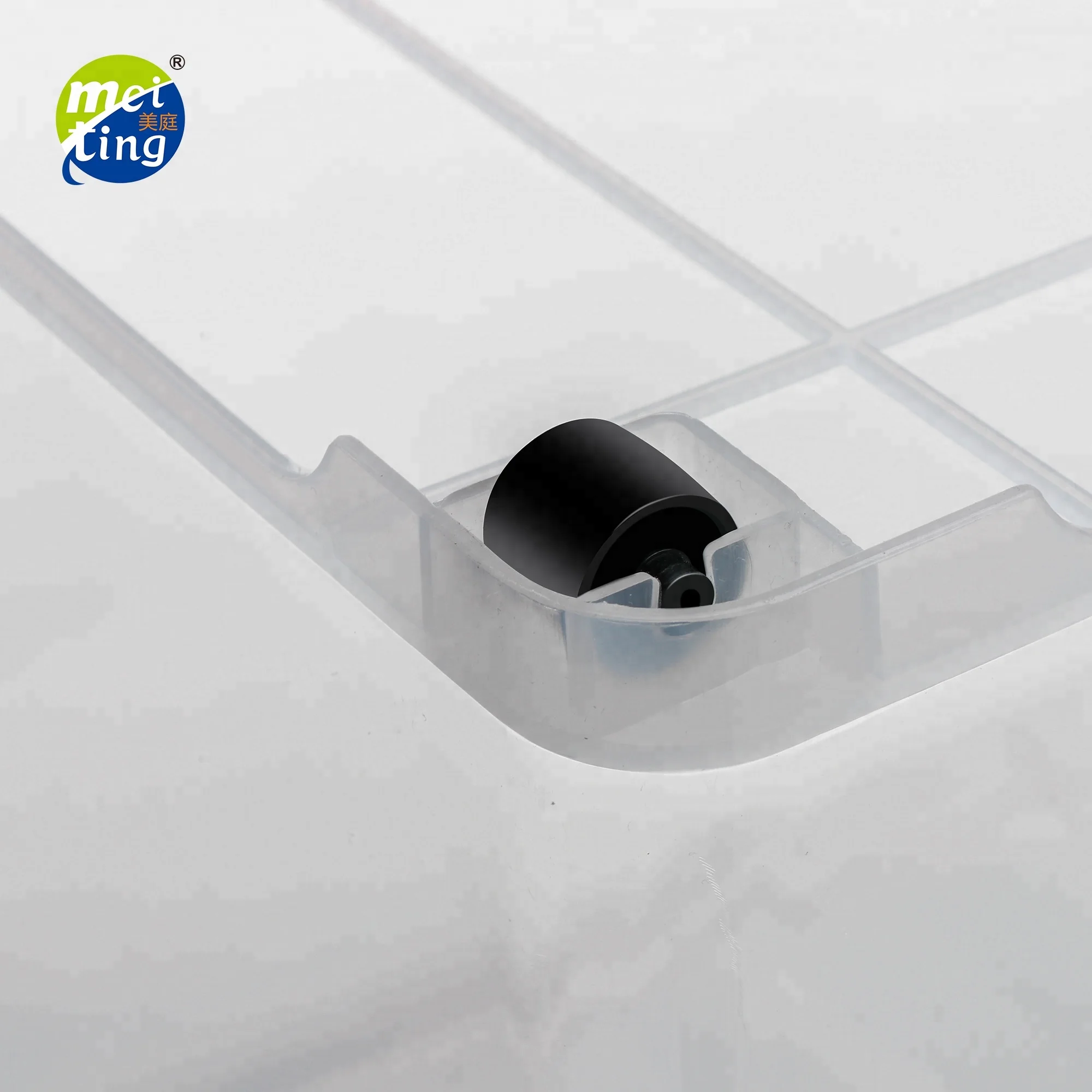 High Quality Durable Clothes Transparent Plastic Toy Storage Container Boxes with Wheels