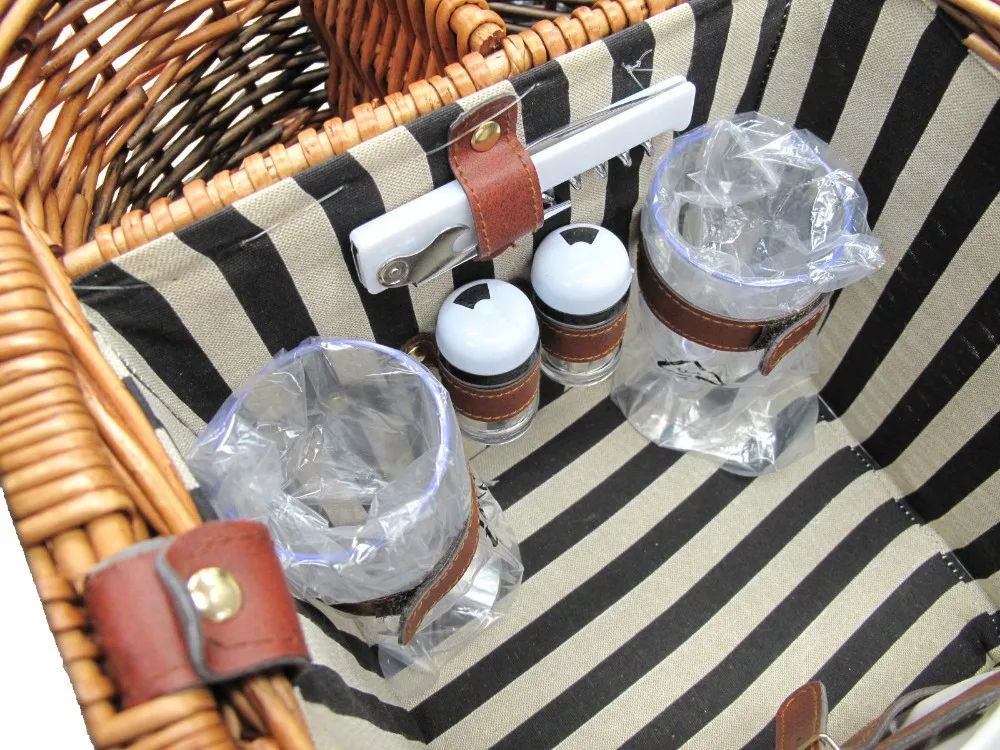 
wicker picnic basket for 2 person 