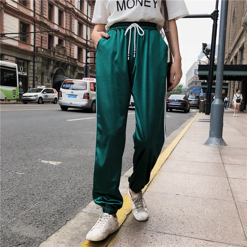 Factory Supply Quality Fashion Hip Hop Style Women Side Stripe Patch Sweatpants Satin Gloss Women Jogger Pants