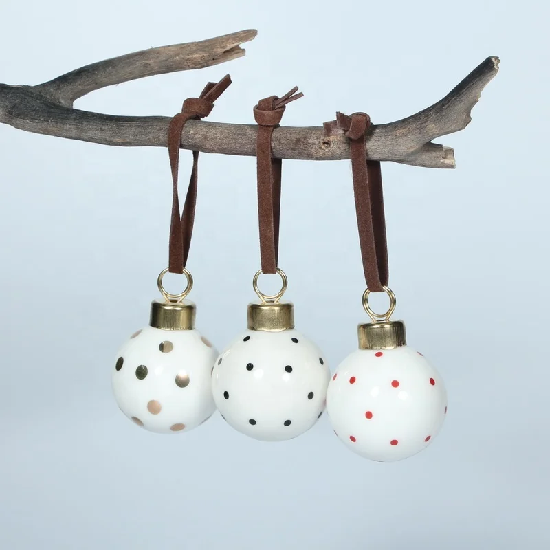 Promotional Ceramic Christmas Ornaments Ball with Good Quality