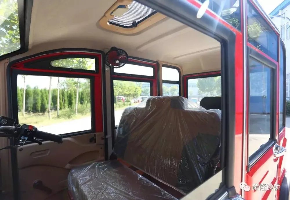 China Three Wheel Motorcycle electric tricycle cargo three wheel car closed cabin passenger tricycle 3 wheel