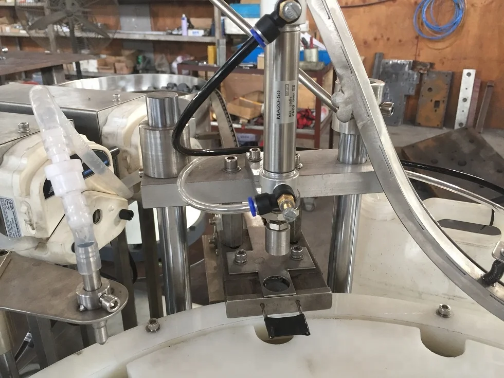 
China end manufacturer top quality full automatic filling glass bottle oral vial capping machine 