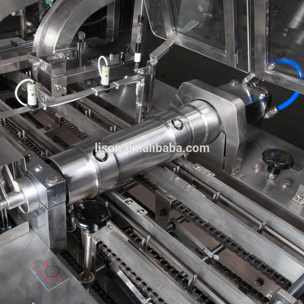 Cream biscuit sandwiching machine with food packaging machine