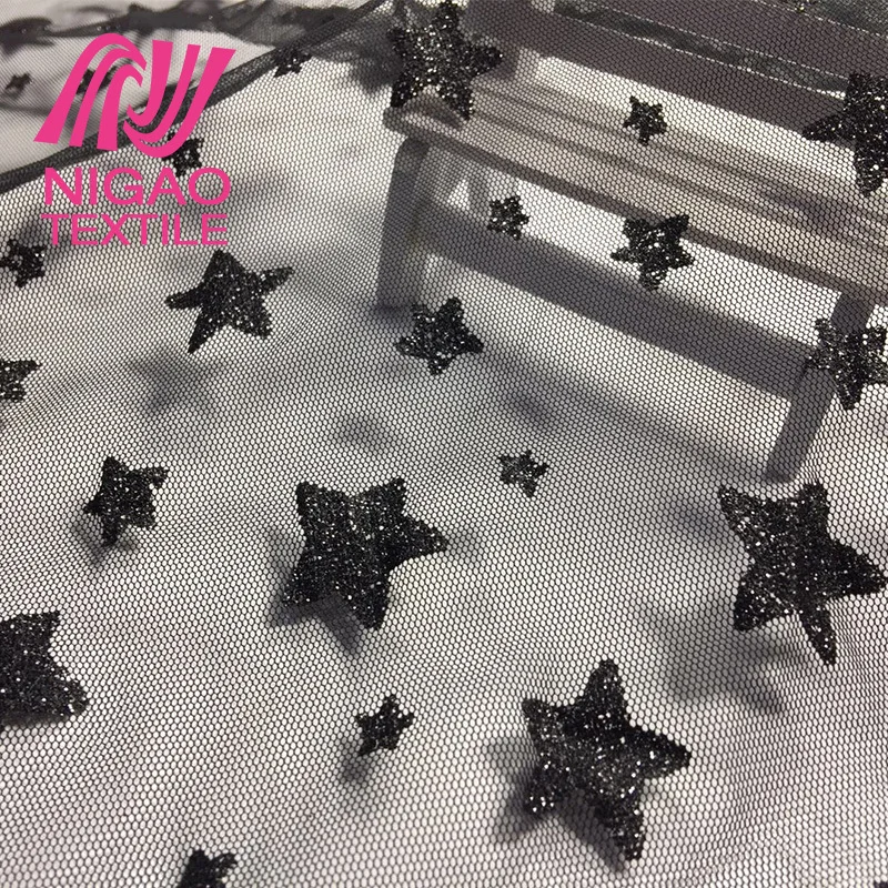 Оптовая продажа черная позолоченная Полиэстеровая сетчатая ткань блестящая из органзы для детского платья