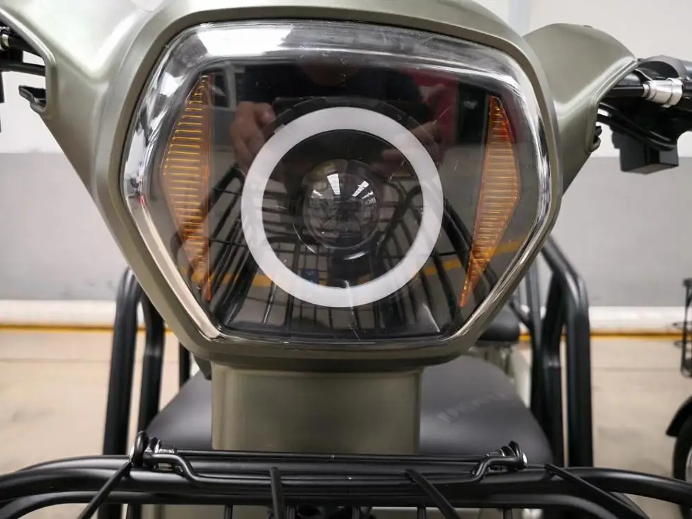 
Three wheels car Leisure tricycle Chinese classic go kart open handicapped electric tricycle adults 