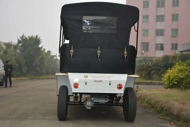 Retro electric transport car sightseeing bus for tourist