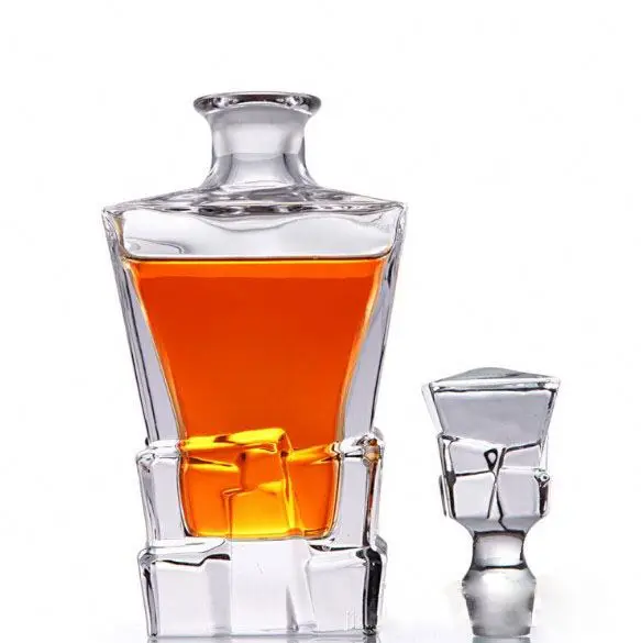 
Lead-Free Whiskey Glass Set China Factory Best Selling Glass Whiskey Decanter Set 
