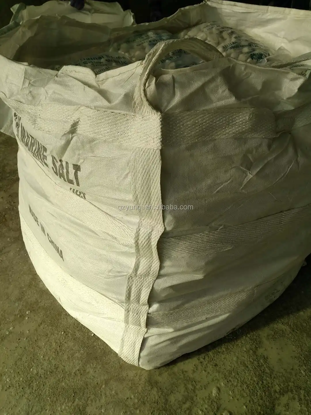 Snow white pebbles smooth landscaping  the pebble river garden stone for Wholesale Cheap