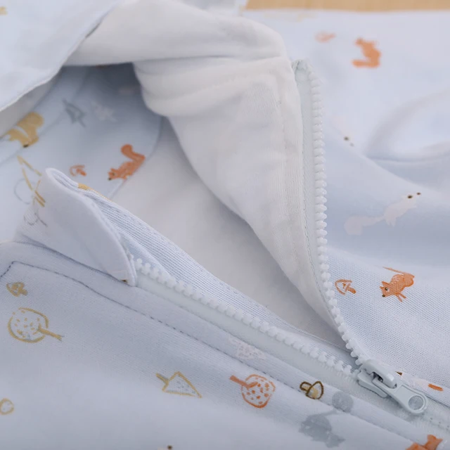 
100% cotton printed squirrel pattern zipper coat 