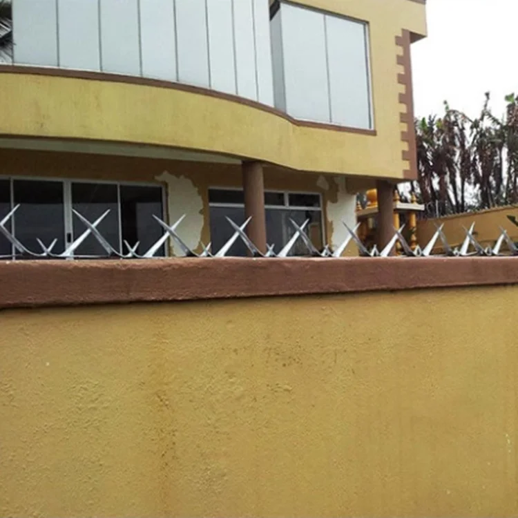 Galvanized Anti-Climb High Security Sharp Razor Wall Spikes on Top of Wall and Fence