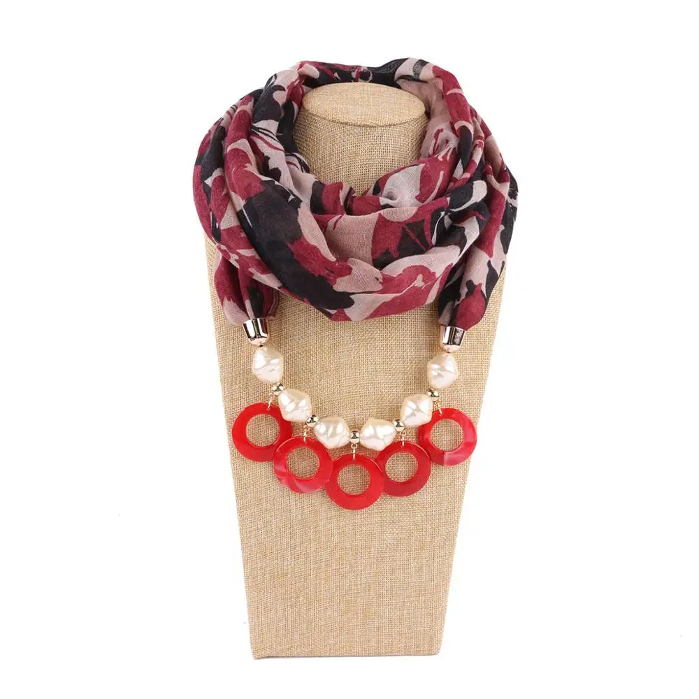 Wholesale 2019 newest accessories necklace scarf fashion cheap plain round pendant women jewelry knit infinity scarf