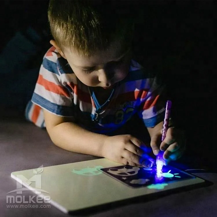 HOT amazon product magic phosphorescence flashing toys Photoluminescent drawing board for children at dark night