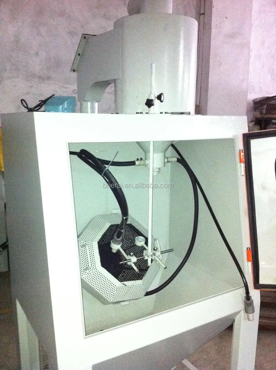 Roller type Sand blasting machine   Little workpiece suitable Automatic sandblasting equipment