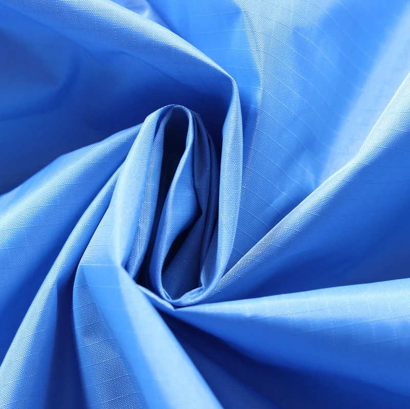 Недорогая Высококачественная 0,3 см водонепроницаемая ткань ripstop с полипропиленовым покрытием 300 t полиэстер ткань тафта для наружной подкладки