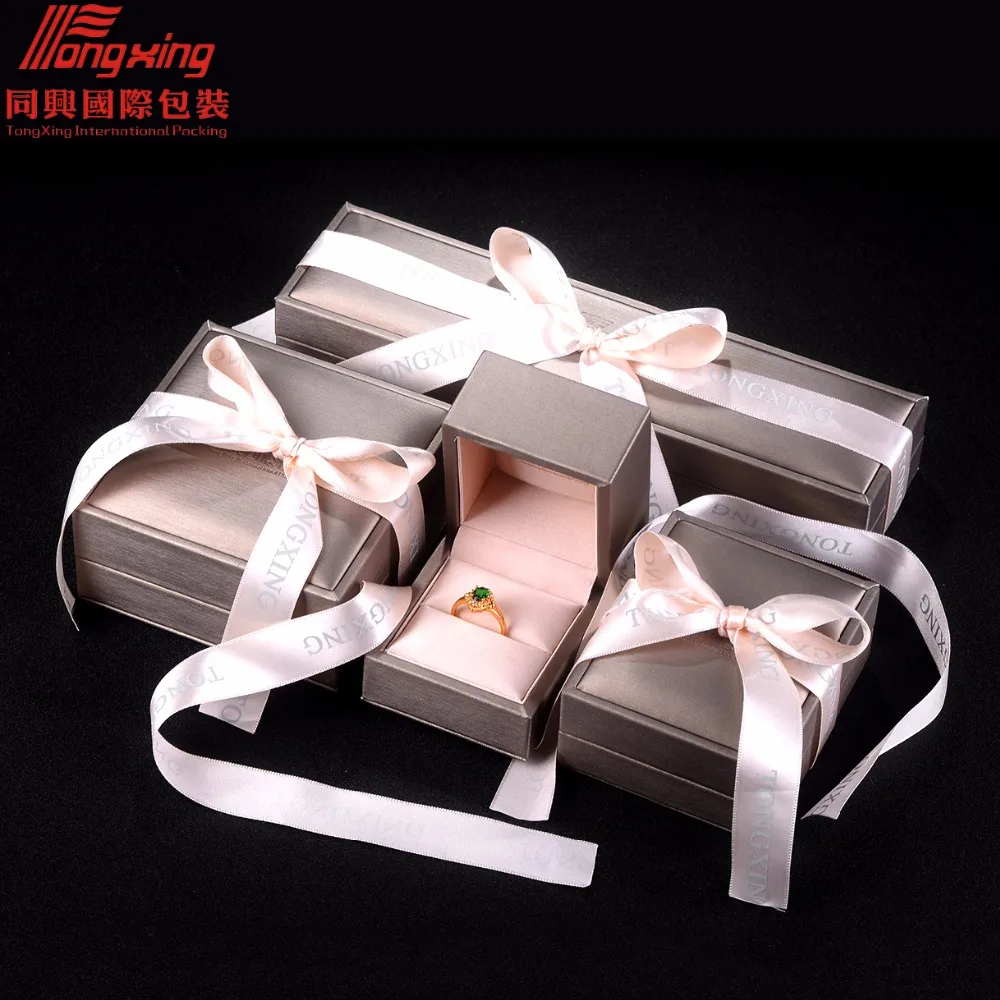 Gift Paper box jewelry packaging with fashion design