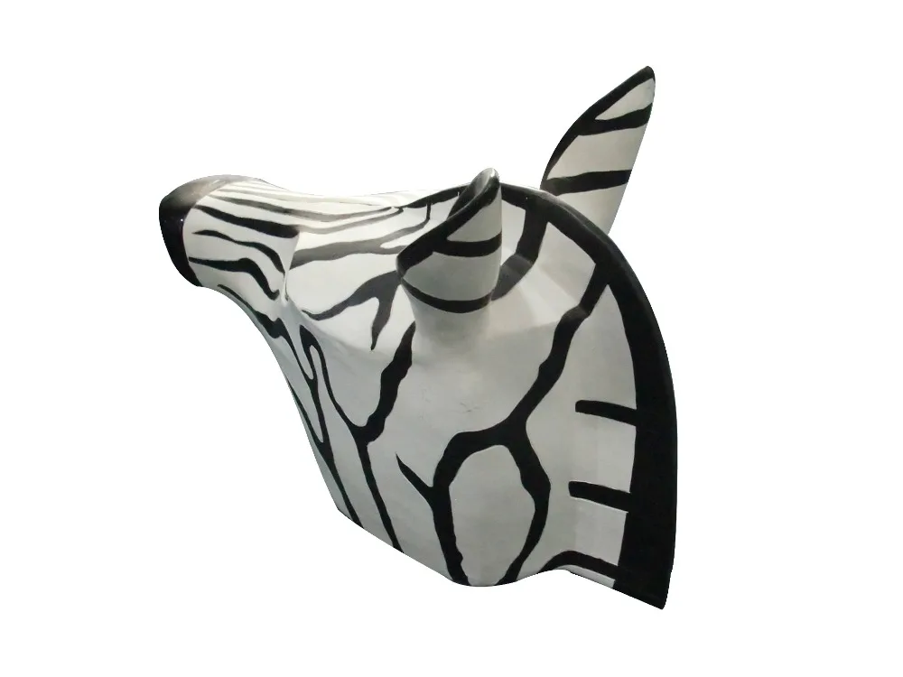 
diy-ze bra-polyresin figurines black and white wood horse craft decoration supplier 