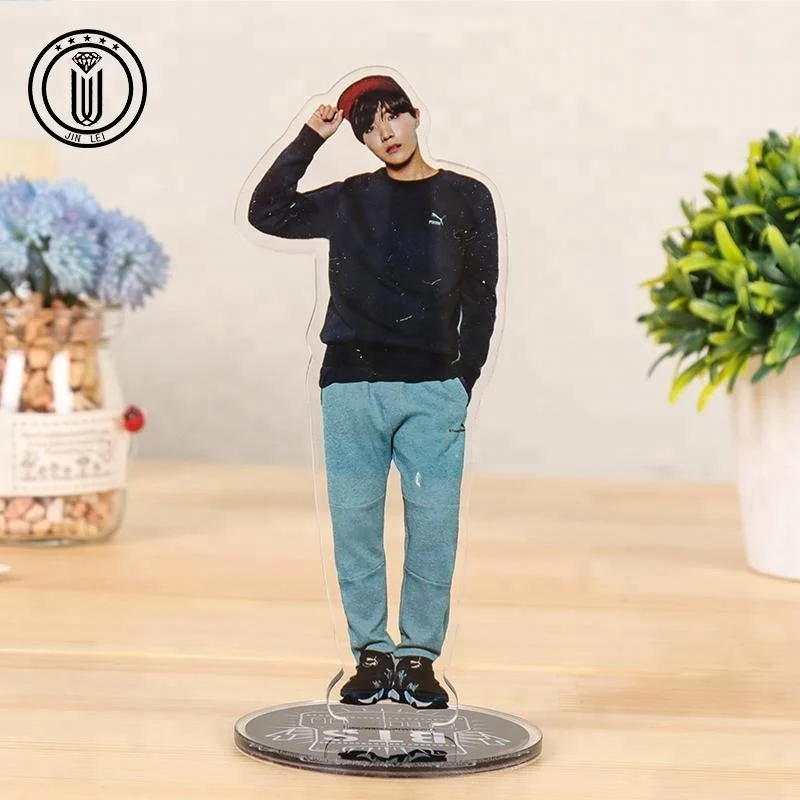 NO MOQ custom 2018 new design acrylic standee with anime figure character