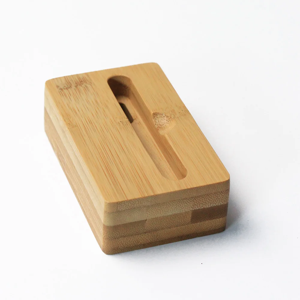 Док-станция для мобильного телефона из натурального дерева