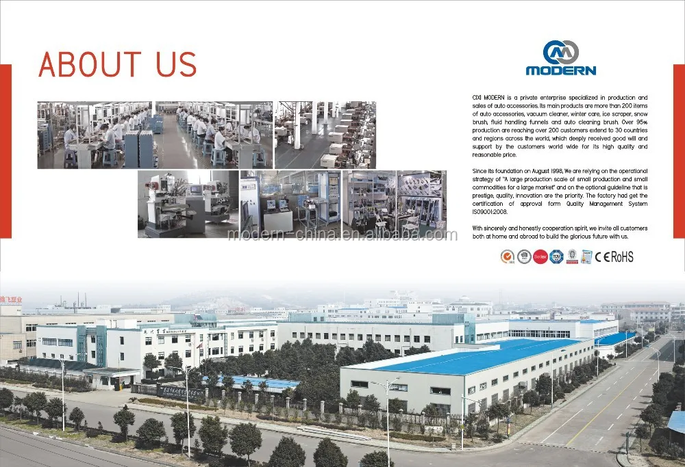 Telescopic snow brush with scraper