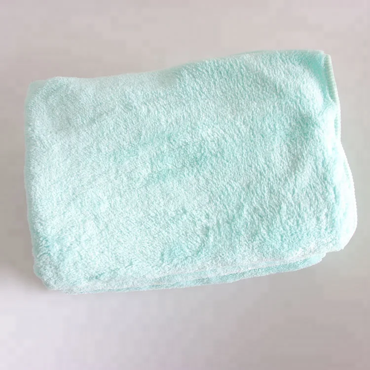 Мягкое банное полотенце из микрофибры и кораллового флиса
