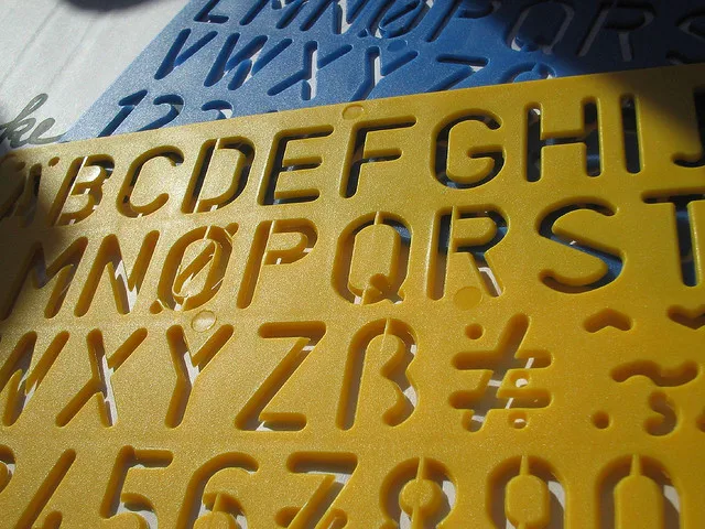 
High quality plastic pipe cable tube online flying laser marking machine,laser engraving machine 