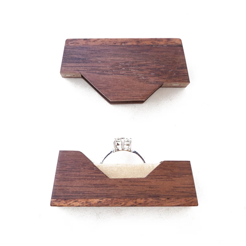 Beautifully propose marriage gift wedding walnut small wood ring box with magnet