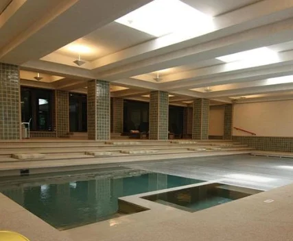 2021 hot selling waterproof hard PC cover slats outdoor electric swimming pool cover used for sale Germany