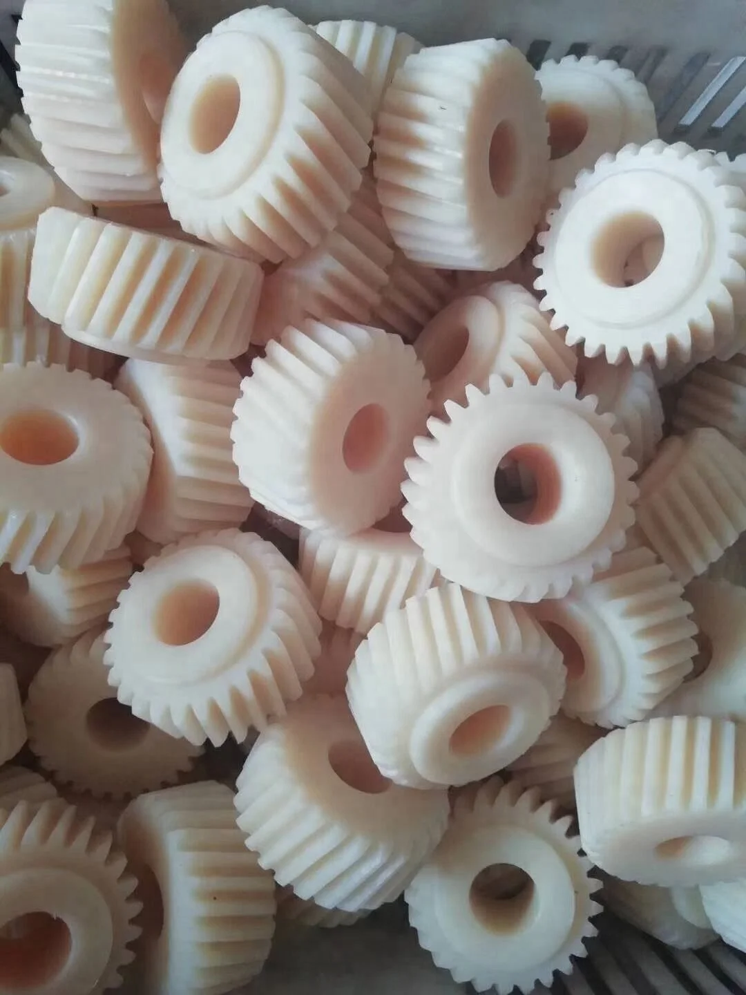 
Industrial plastic gear manufacturer 