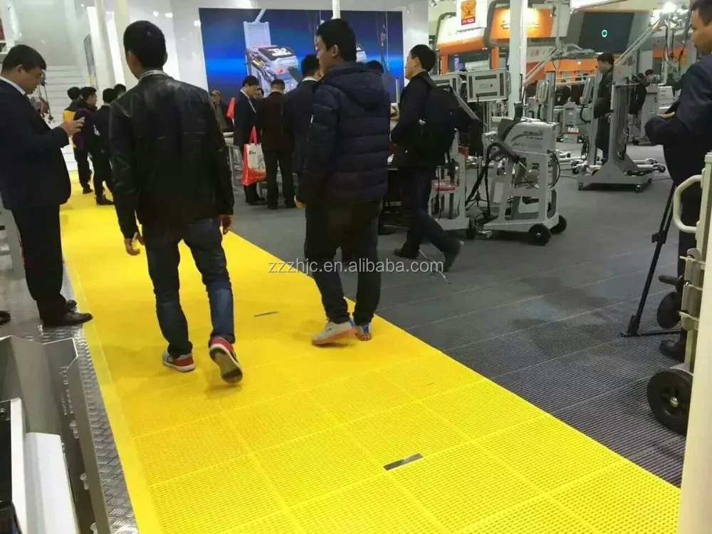 anti-slip durable pvc industrial interlocking floor tiles for washing/removable plastic interlocking garage floor tiles