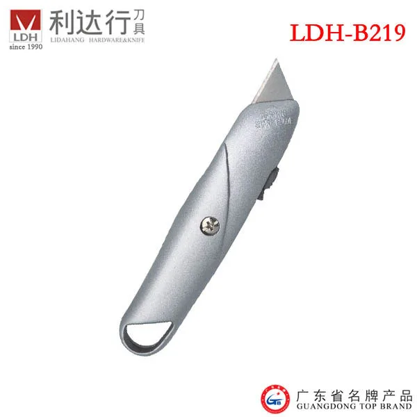Professional High Quality Zinc Alloy 18MM Karambit Cutting Knife