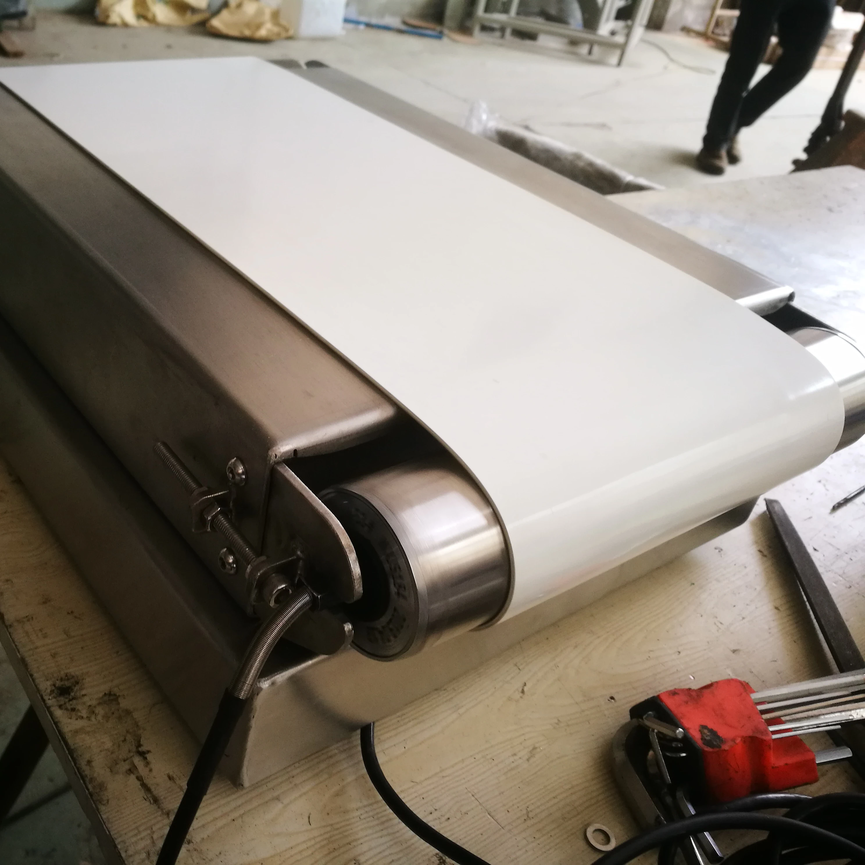 Drum motor belt conveyor,stainless steel belt conveyor,belt conveyor driven by DC drum motor