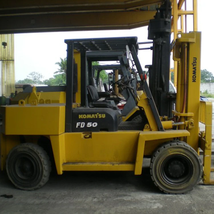 Японский оригинальный вилочный погрузчик Komatsu FD 50, 5-тонный гидравлический погрузчик Komatsu в Шанхае