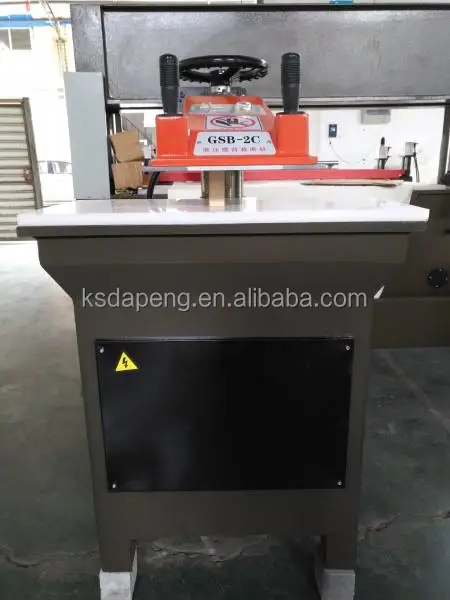 Машина для резки, гидравлический поворотный кронштейн, кожаные инженеры доступны для обслуживания машин за рубежом 370*450 мм 900*430 мм 0,75 кВт DP