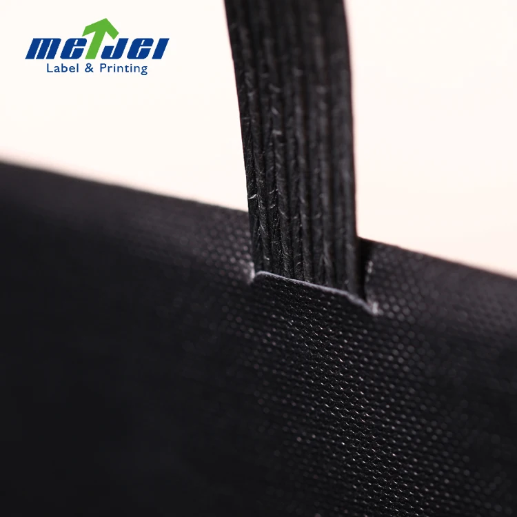 Customize Recycled Black Paper Luxury Bag With Hot Stamping Gold logo For Shopping