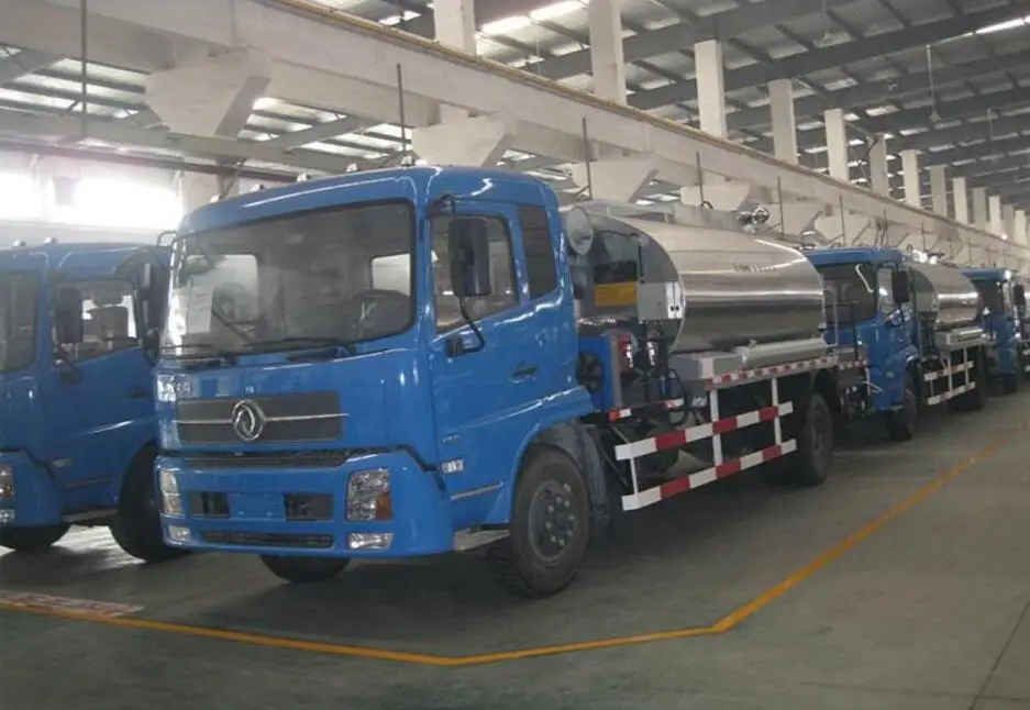 8000 liters Asphalt distributor spreader tank truck for sale