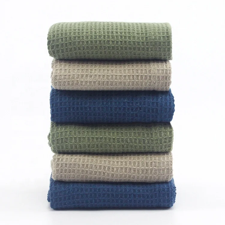 Кухонные полотенца для мытья посуды впитывают воду и очищают вафельные полотенца