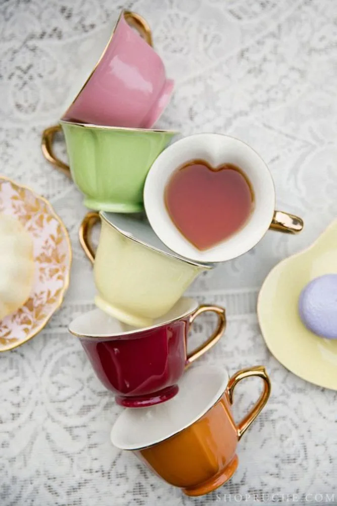 
EU Market elegant Ceramic tea coffee cup and saucer heart shaped with gold rimmed handle 